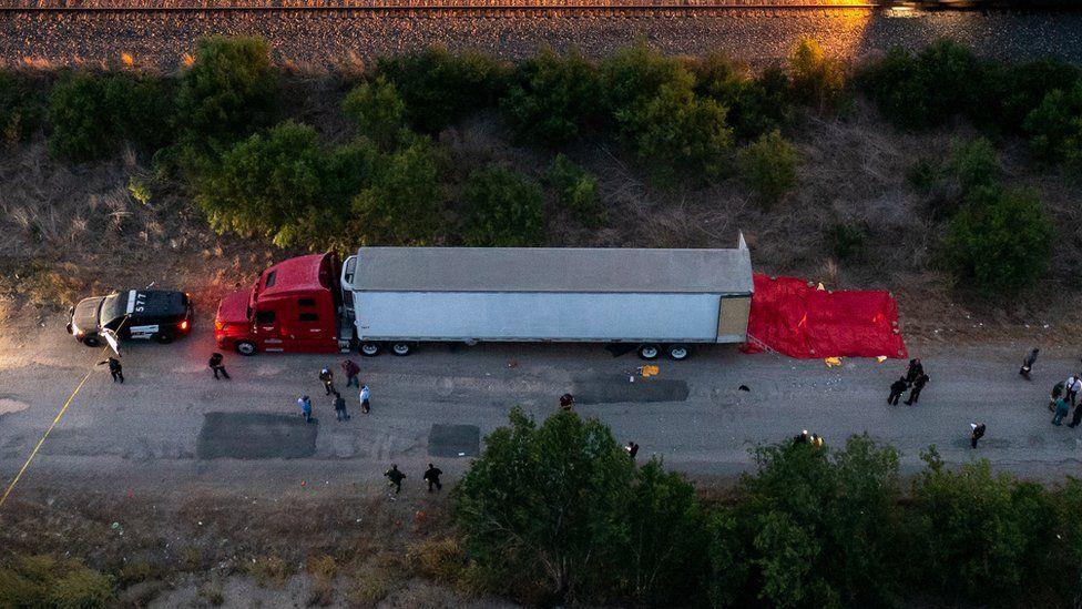Etats-Unis : Au Texas, au moins 46 migrants retrouvés morts dans un camion charnier