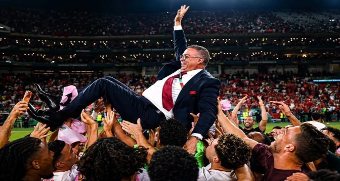 « Président ! Président ! »... la scène inattendue avec Fouzi Lekjaa qui a marqué les célébrations des Lions de l&rsquo;Atlas