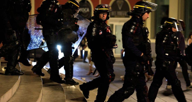 Mineur tué par la police: 45.000 policiers et gendarmes mobilisés dimanche soir dans toute la France

