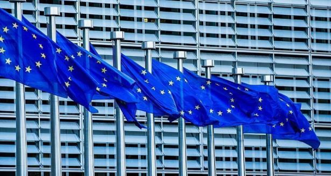المفوضية الأوروبية تدعو لحجب مشاهد إطلاق النار على الإنترنت