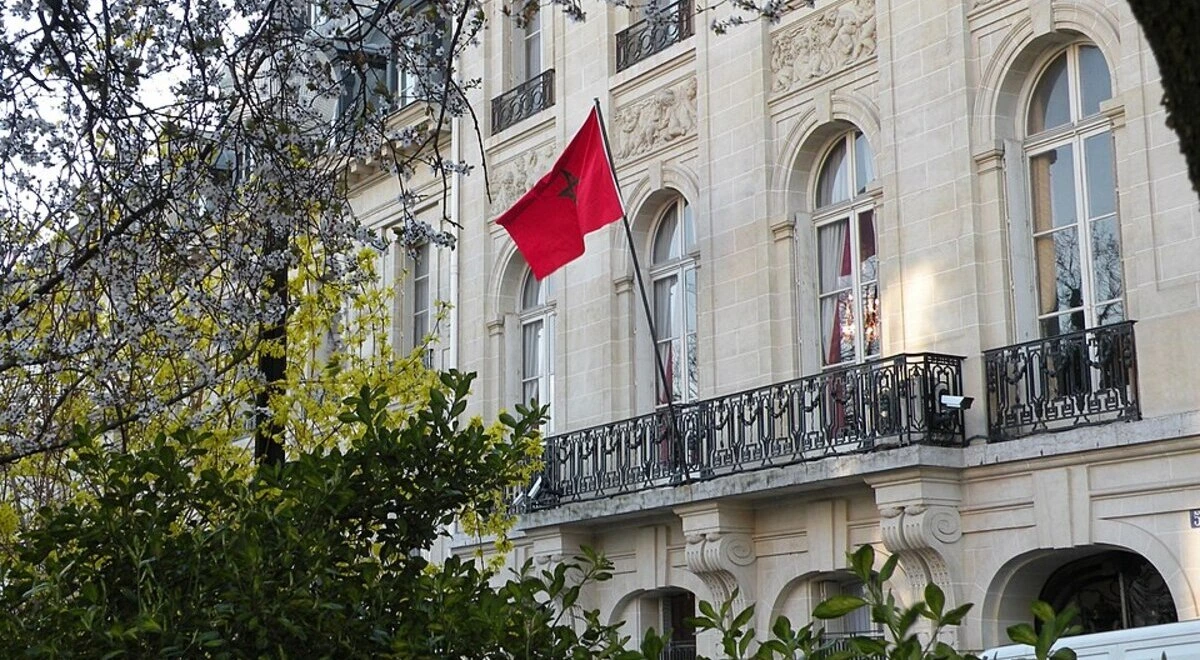 Drapeau profané à Aubervilliers : l’ambassade du Maroc en France dépose plainte
