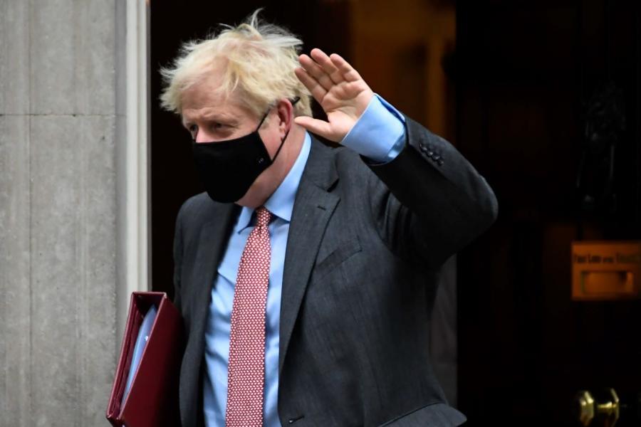بريطانيا: جونسون يعلـن نيته البقاء في منصبه