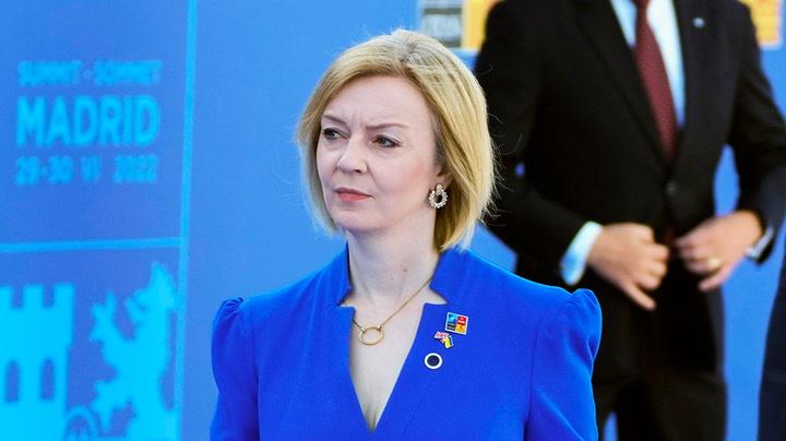 وزيرة الخارجية البريطانية ليز تراس تعلن ترشحها لخلافة جونسون
