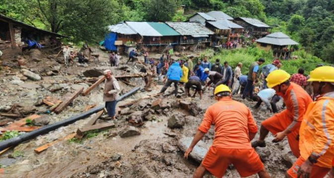 Pluies de mousson en Inde: le bilan s'alourdit à 85 morts et 34 disparus