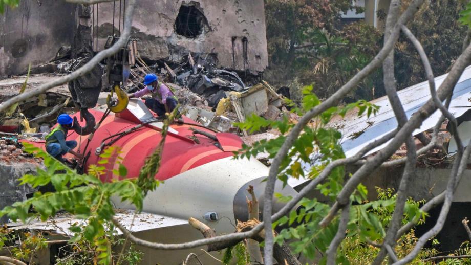 Crash d'Air India: les boîtes noires révèlent un échange troublant entre les pilotes 