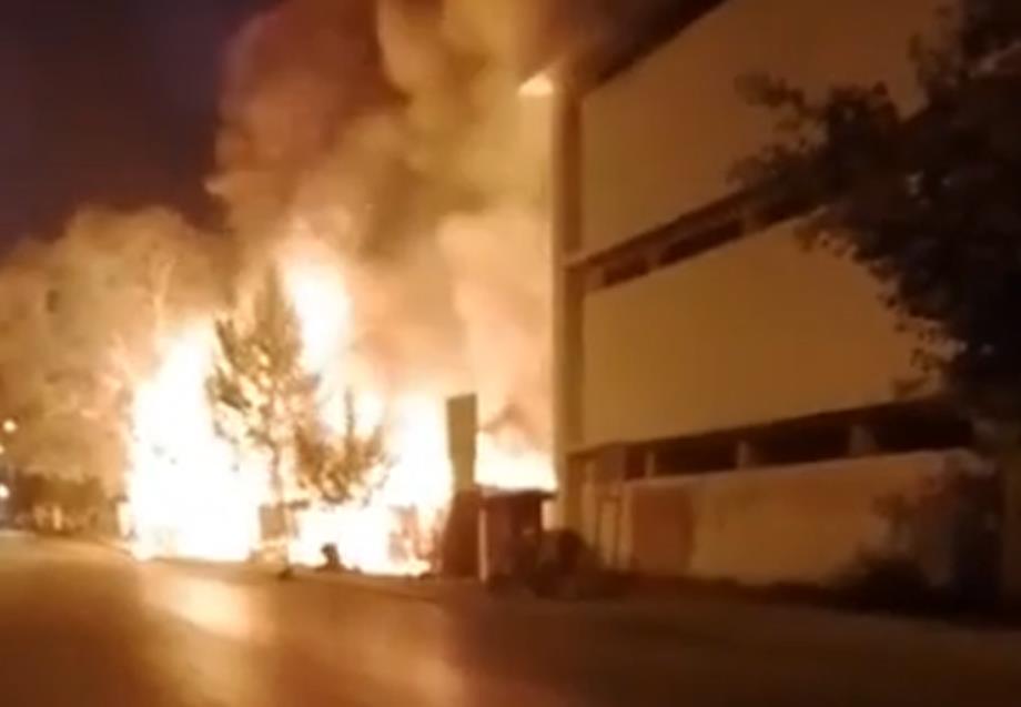 حريق بالقنيطرة .. النيران تلحق خسائر بـ 53 محلا لبيع الملابس المستعملة