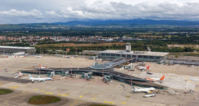 L&rsquo;aéroport de Bâle-Mulhouse évacué pour "des raisons de sécurité"