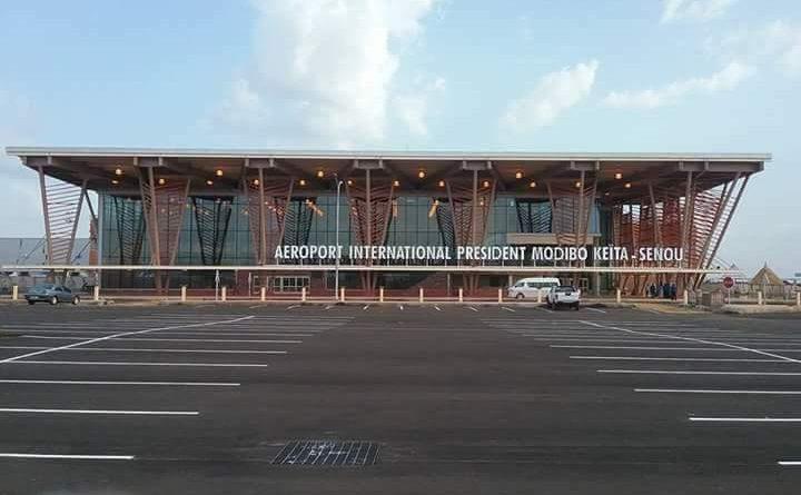 Mali: un ultimatum de 72h aux "forces étrangères" pour quitter une base de l'aéroport de Bamako