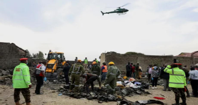 Kenya : un avion-ambulance s’écrase sur des habitations près de Nairobi, six morts
