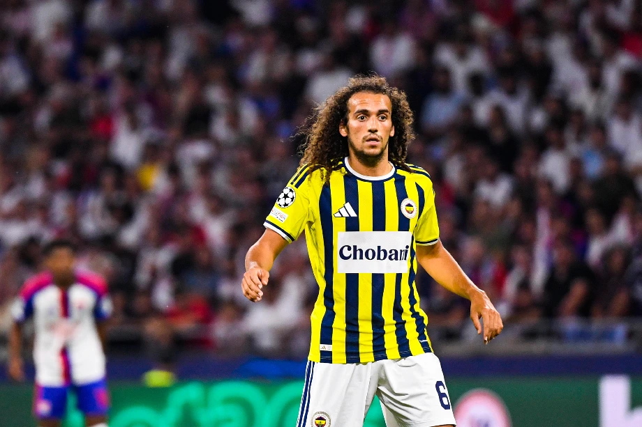 Mattéo Guendouzi suspendu 4 matchs dont deux ferme pour insultes lors de Lyon-Fenerbahçe