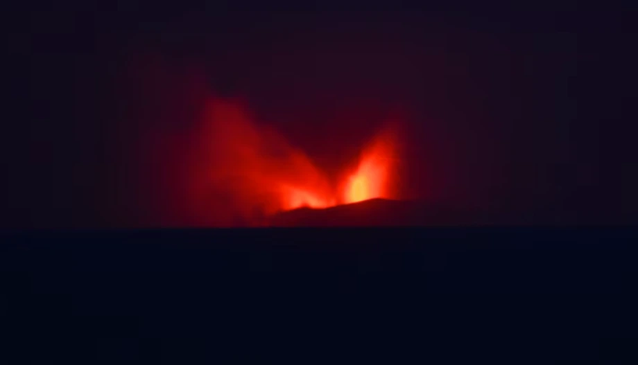Jakarta : un volcan perturbe le trafic aérien