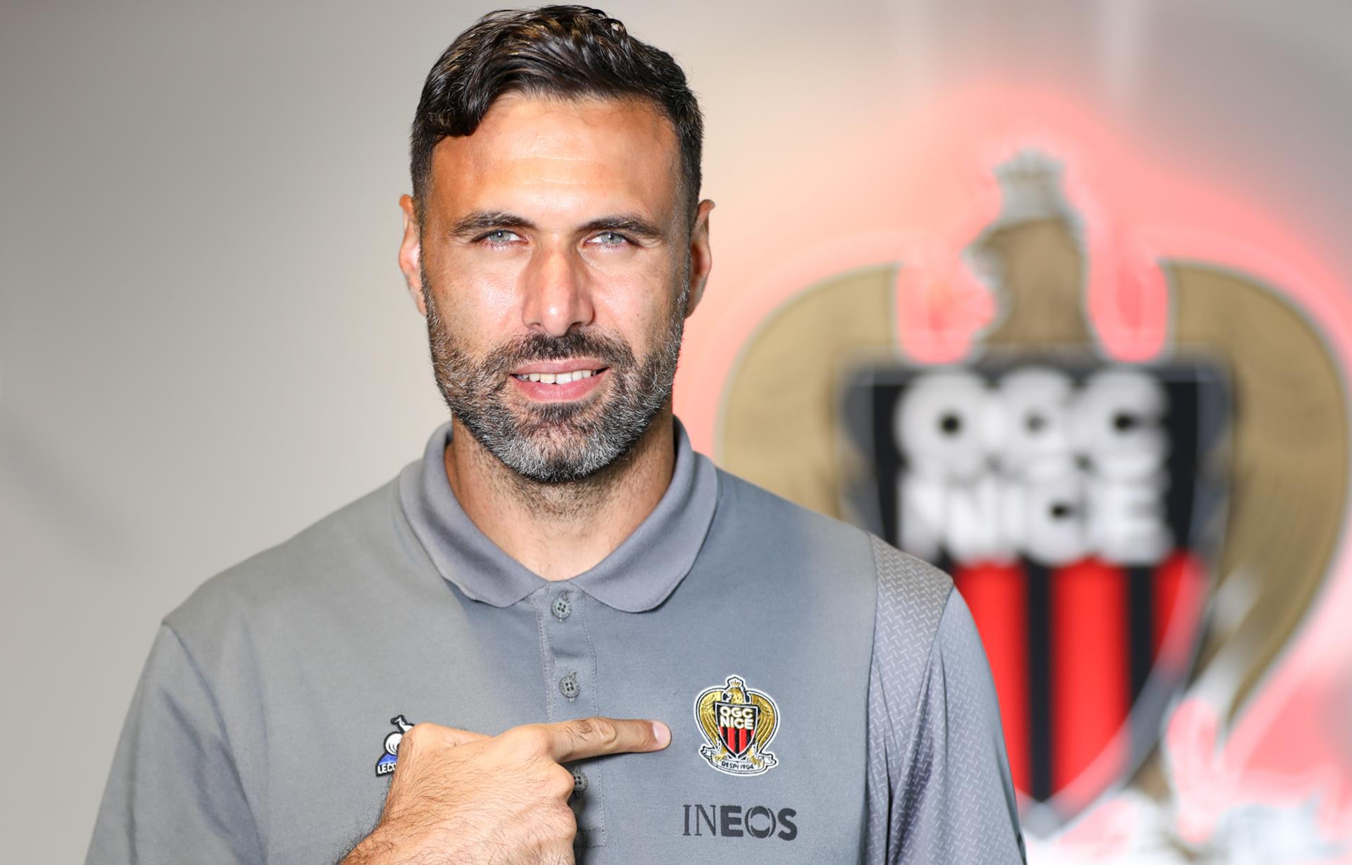 Salvatore Sirigu Kinh Nghiệm Trong Khung Gỗ - Hành Trình Đầy Thú Vị Trong Thế Giới Bóng Đá 2023 Salvatore Sirigu Kinh Nghiệm Trong Khung Gỗ - Hành Trình Đầy Thú Vị Trong Thế Giới Bóng Đá 2023