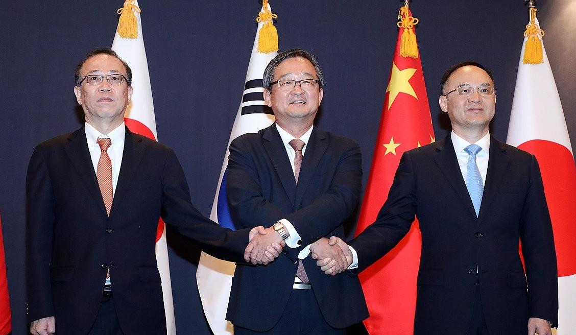 Séoul, Beijing et Tokyo conviennent d'organiser un sommet tripartite