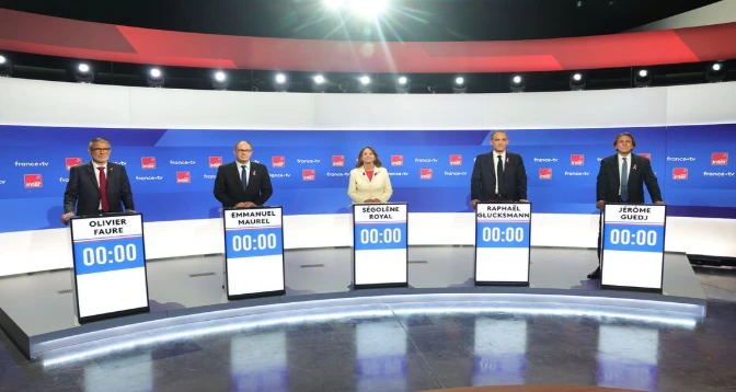 France : cinq candidats à la primaire de la gauche pour la présidentielle de 2027
