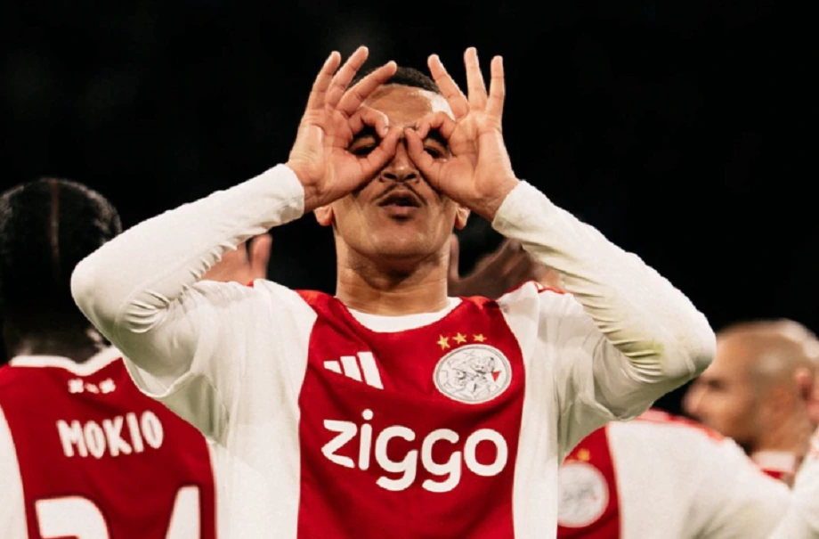 Ligue conférence : le Marocain Abdellah Ouazane scelle la victoire d'Ajax face à Atalanta