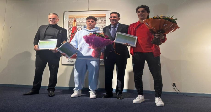 Hommage à Bruxelles aux champions du monde U20 Maamar et Tajaouart

