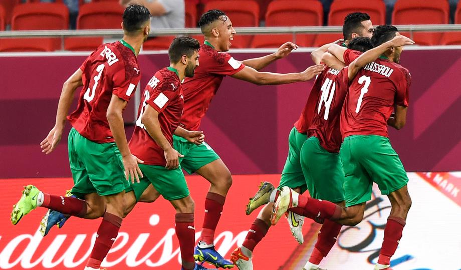 الجزائر تنهزم أمام مصر باللعب النظيف لتضرب موعدا مع "الأسود"