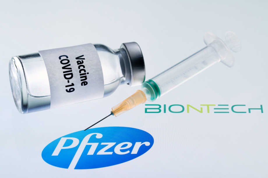 USA: le vaccin Pfizer/Biontech offre une protection "significative" contre Omicron  après "trois doses"