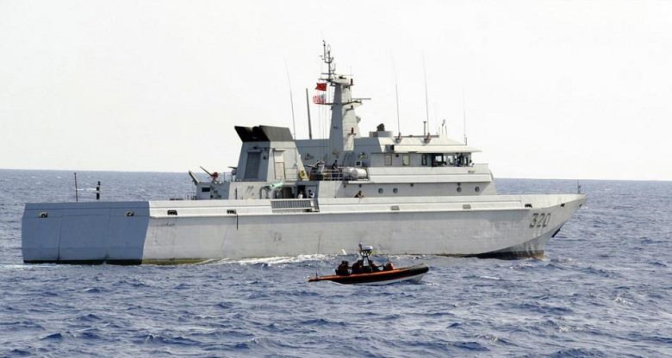 Tan-Tan: Un Garde-côtes de la Marine Royale porte assistance à 38 candidats à la migration irrégulière

